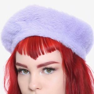 Lavender Fuzzy Beret || Hot Topic